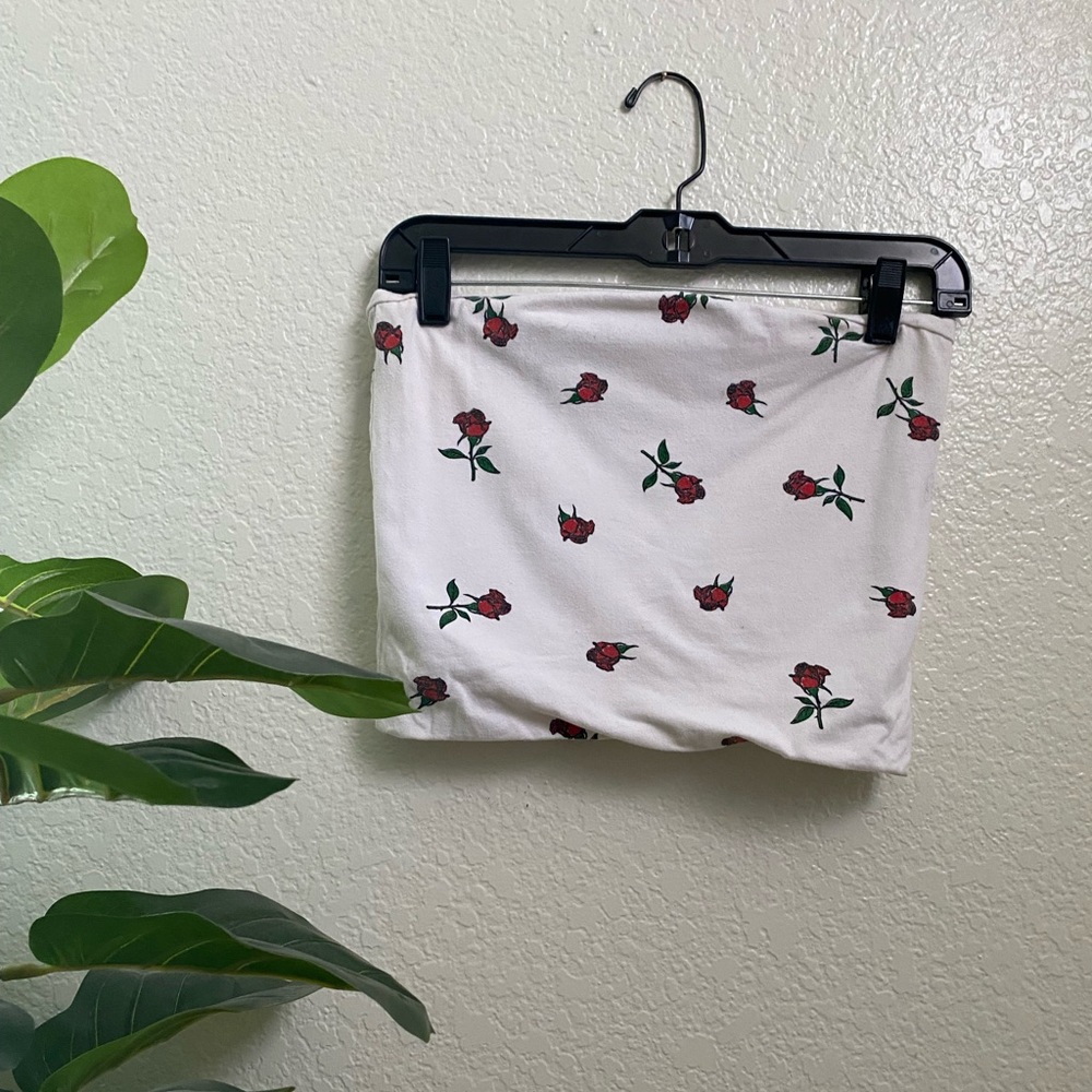 Fitted White Rose Tube Top